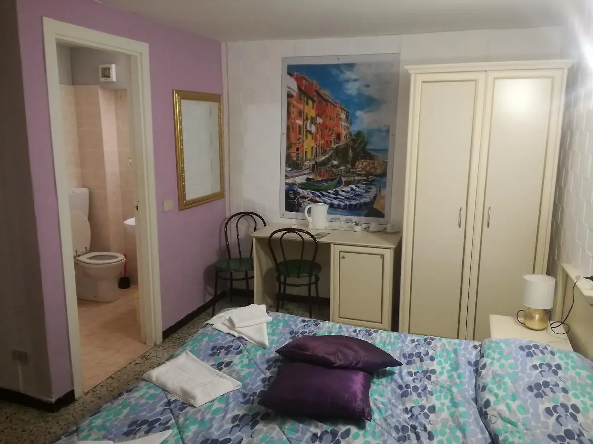 Hotel La Zorza Riomaggiore 0*,  Itália